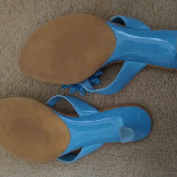 Women's Sandals - Picture 3 of 5